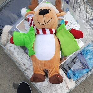 NWT ANIMATED REINDEER DANCES & SINGS WATCH ME NANA WHIP Batteties Included